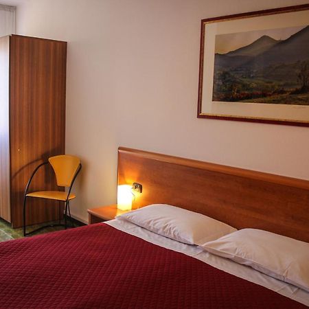 Hotel Centrale Este Eksteriør billede