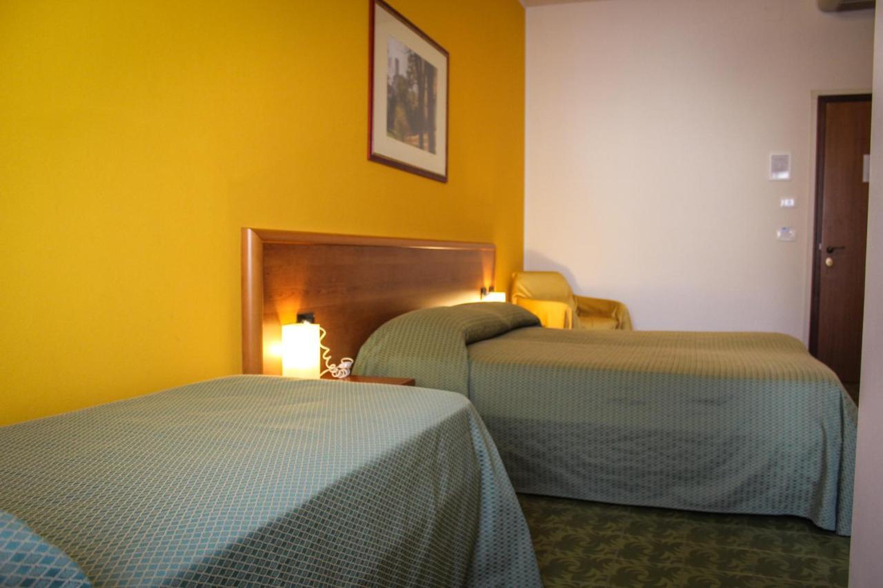 Hotel Centrale Este Eksteriør billede