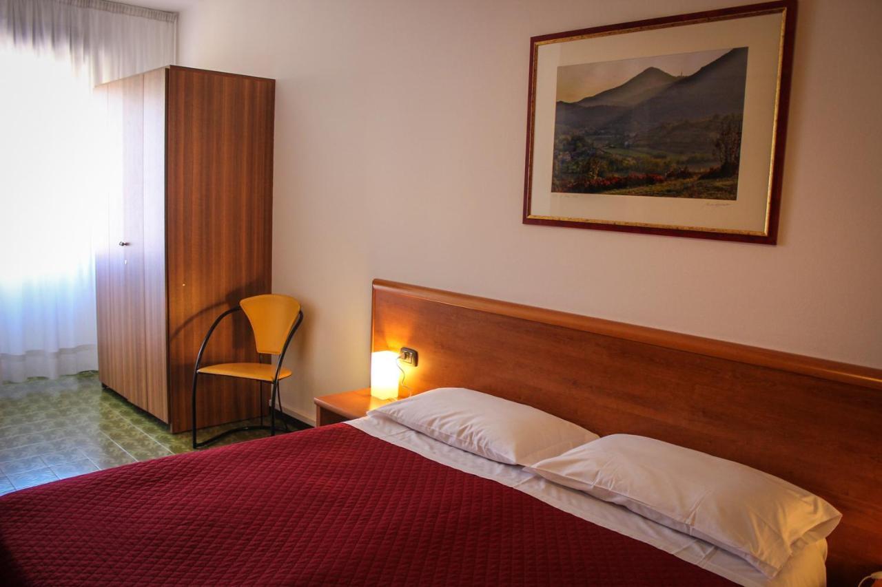 Hotel Centrale Este Eksteriør billede