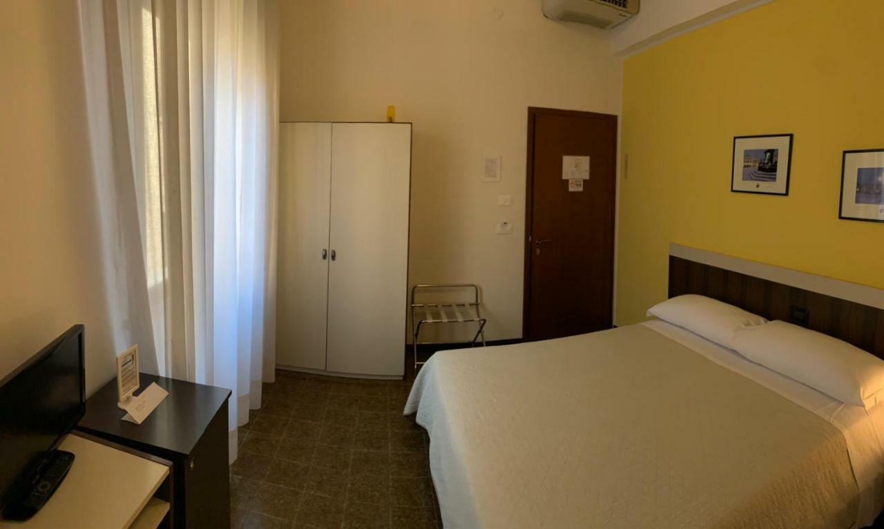 Hotel Centrale Este Eksteriør billede