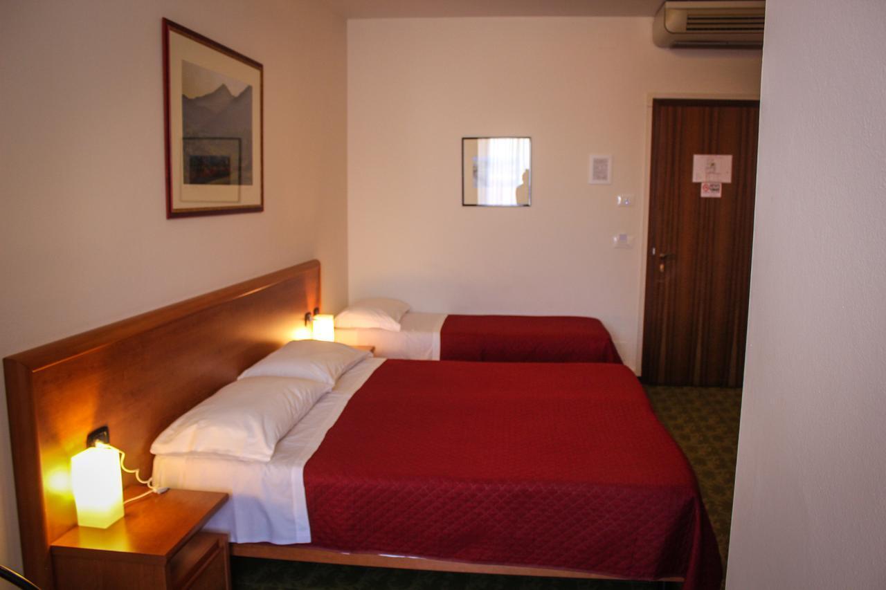 Hotel Centrale Este Eksteriør billede