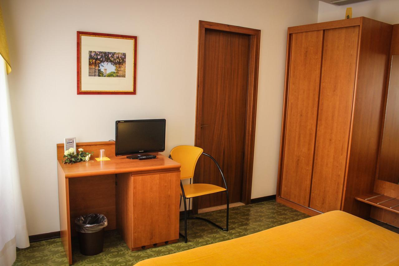 Hotel Centrale Este Eksteriør billede