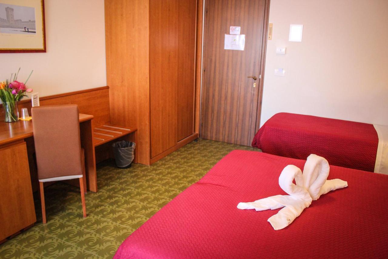 Hotel Centrale Este Eksteriør billede