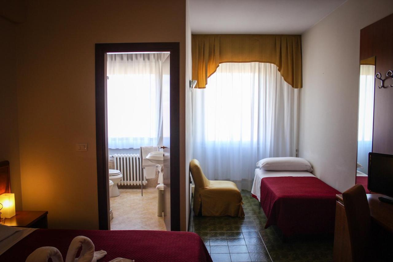 Hotel Centrale Este Eksteriør billede