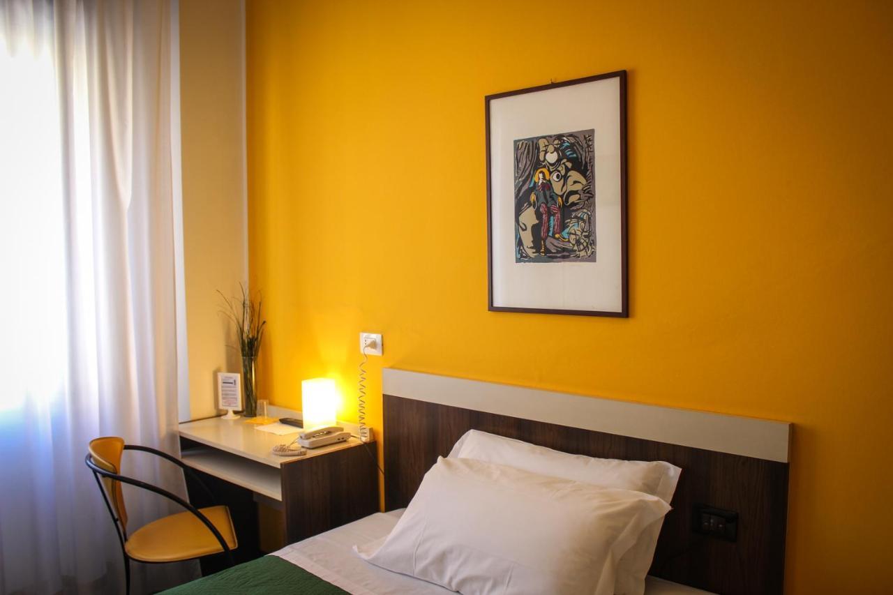 Hotel Centrale Este Eksteriør billede